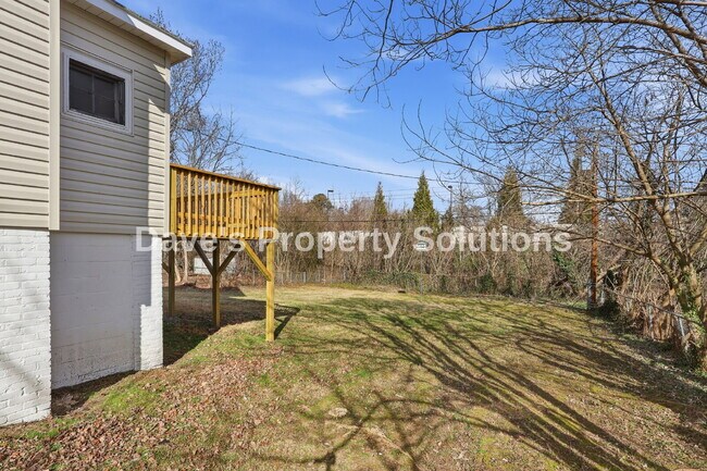 Building Photo - Charming Updated Home in Prime Winston-Salem Location