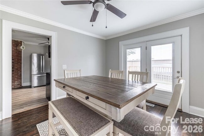 Building Photo - 123 E 2nd St