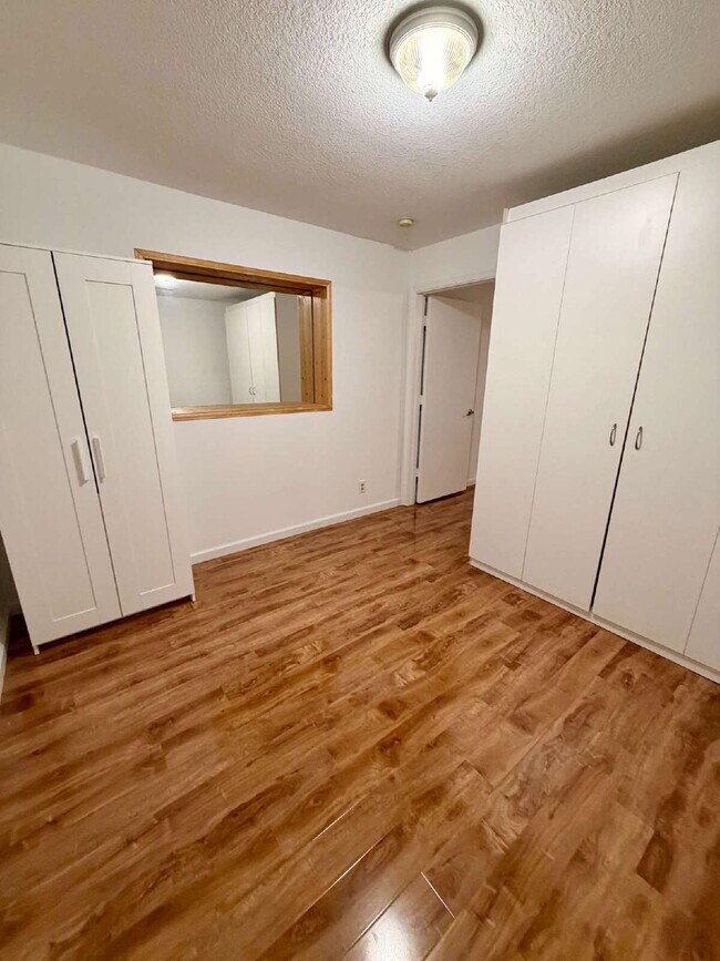 Building Photo - 147 Sunflower Cir