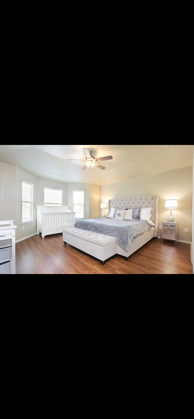 Building Photo - 14423 Devout