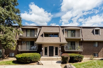 Building Photo - 148 E Bailey Rd