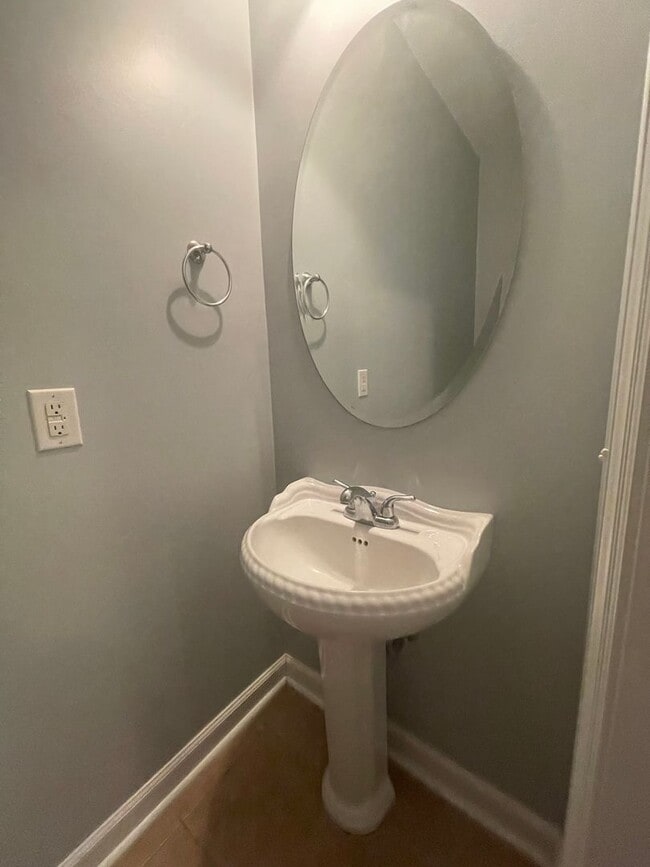 Building Photo - Eagle Landing Subdivision - Hardwood Flooring!  1/2 Off 1st Month Rent w/12 Month Lease.