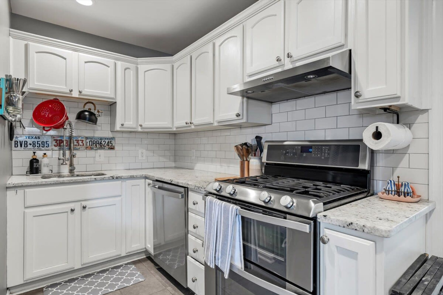 Building Photo - 6522 Cavalier Dr