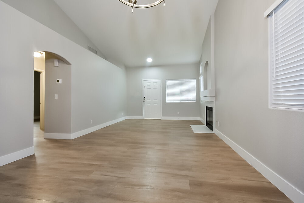 Building Photo - 6479 Lone Peak