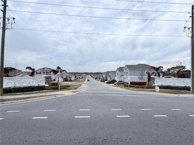 Building Photo - 824 Horsetail Dr