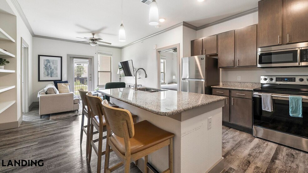 Building Photo - 12500 Shadowglen Trce
