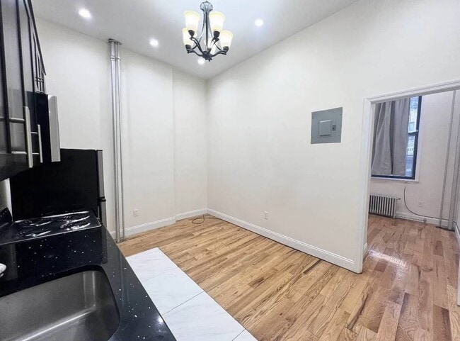 Building Photo - 1603 Yates Ave