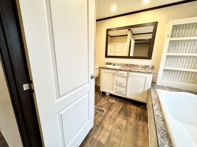 Building Photo - 3/2 in Pendleton