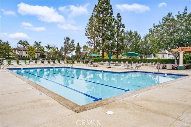 Building Photo - 2326 Pinehurst Dr