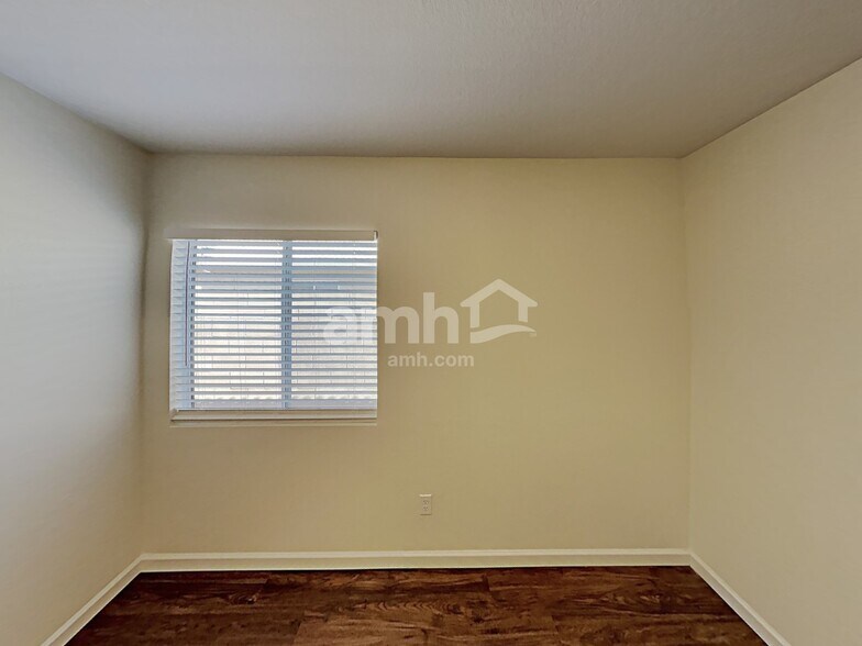 Building Photo - 9224 E Lobo Ave
