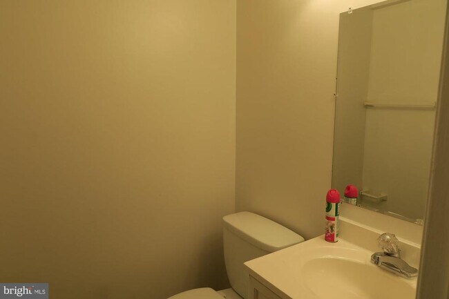 Building Photo - 3514 Cranmer Mews