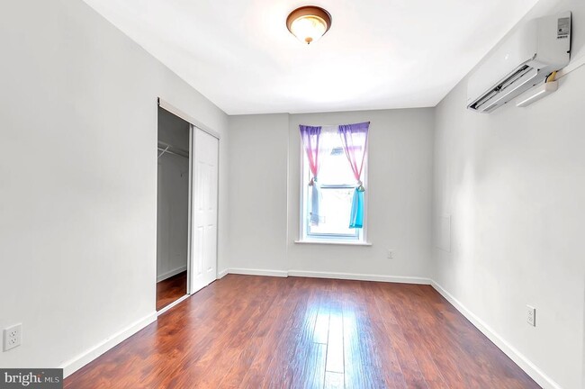 Building Photo - 442 W Hanover St