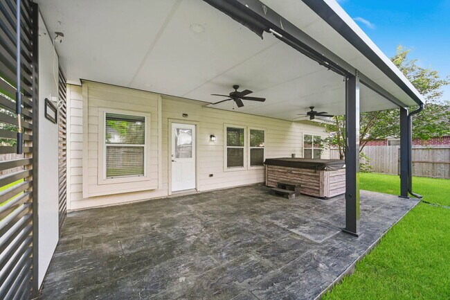 Building Photo - 25615 Crisp Springs Ln