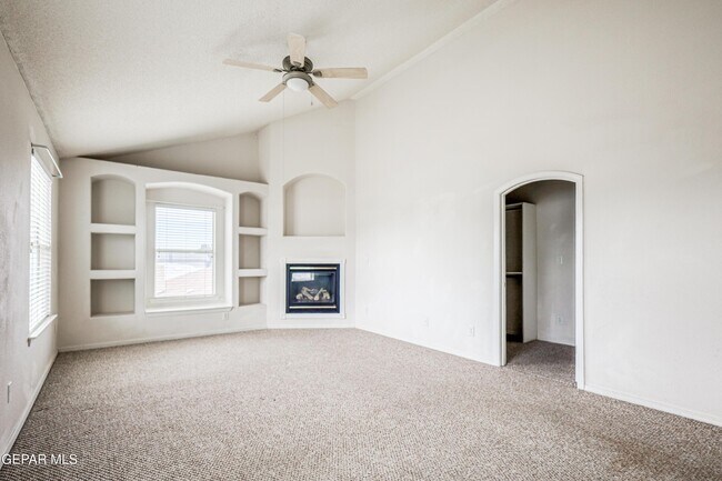 Building Photo - 4733 R L Shoemaker Dr