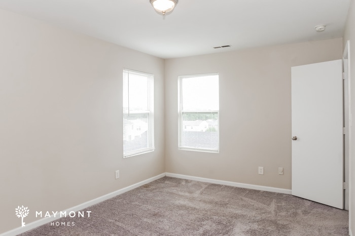 Building Photo - 130 Dormont Dr NE