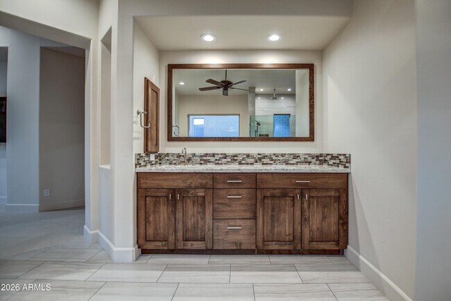 Building Photo - 9671 E Monument Dr