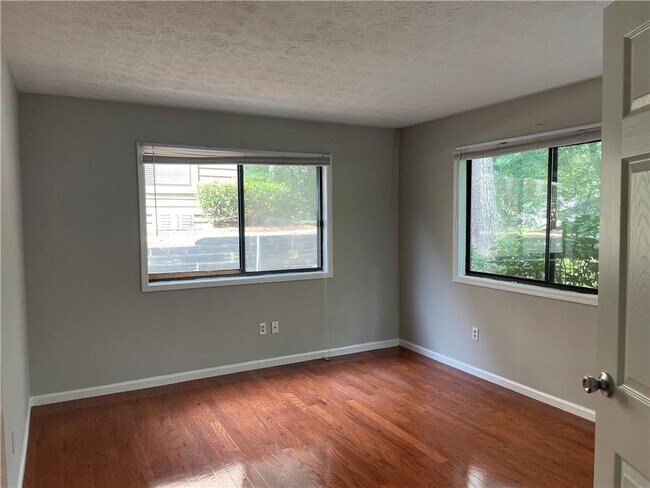 Building Photo - 906 Parkaire Crossing