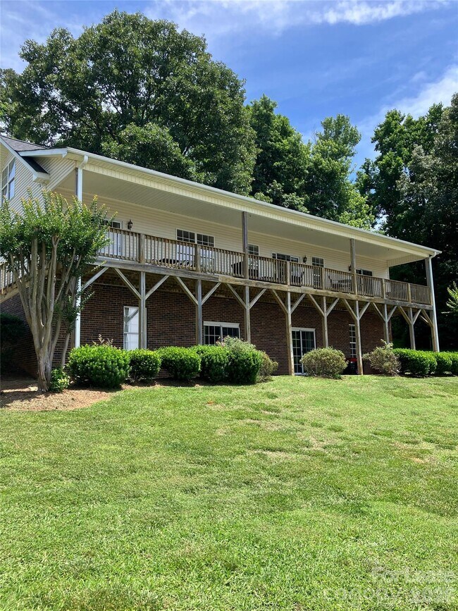 Building Photo - 137 Fern Haven Ln