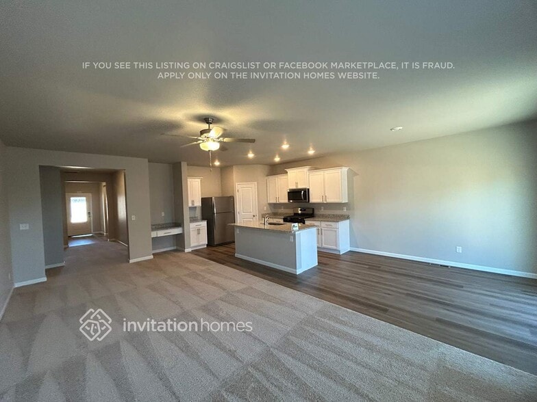 Building Photo - 1055 Long Meadows St