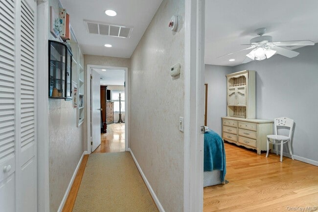 Building Photo - 934 Peekskill Hollow Rd