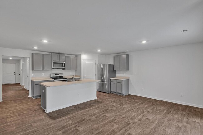 Building Photo - Move in Special- move-One Month Waived Rent with a lease signed by 12/31!!!