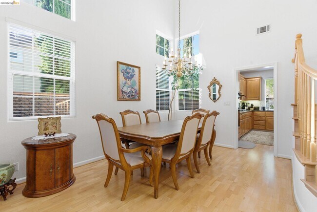 Building Photo - 257 Golf Links St