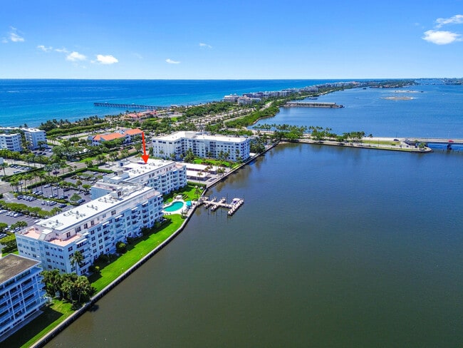 Building Photo - 2840 S Ocean Blvd
