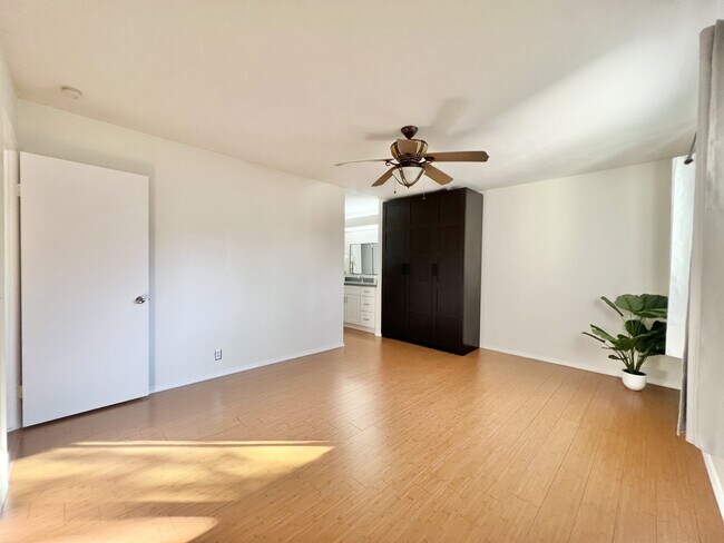 Building Photo - 6966 Park Mesa Way