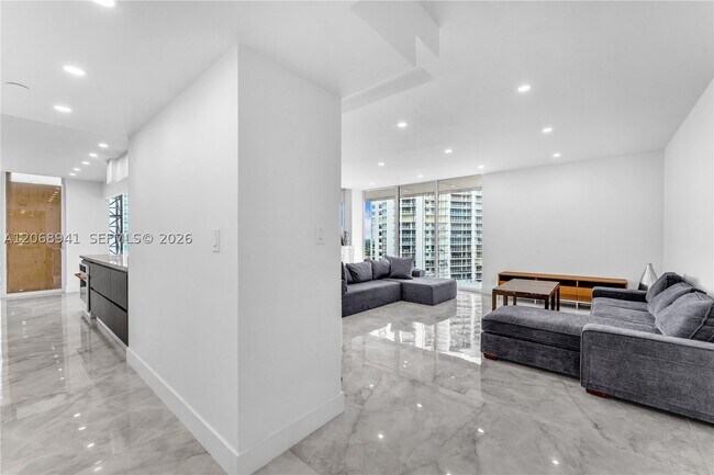 Building Photo - 19355 Turnberry Way