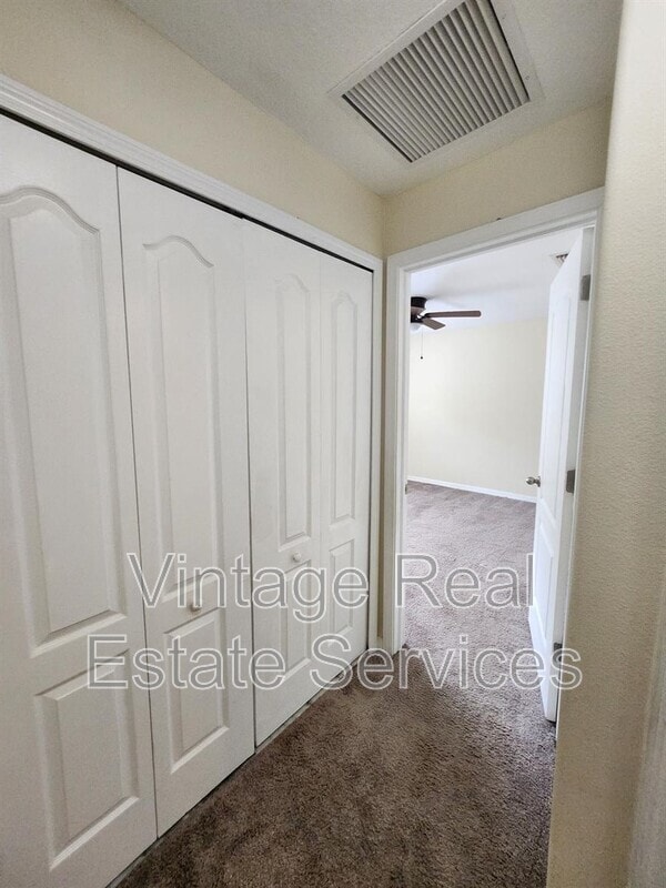 Building Photo - 10932 Keys Gate Dr