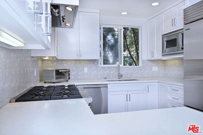 Building Photo - 9908 Lancer Ct