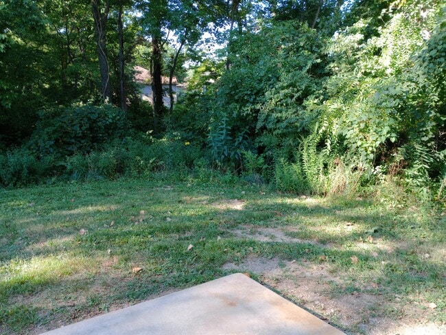 Building Photo - 406 E Liberty Ln