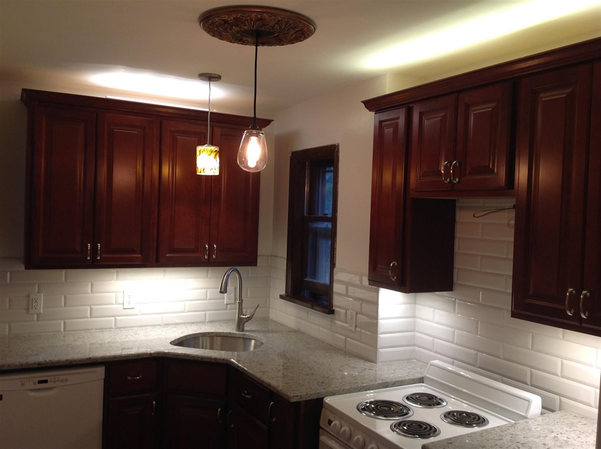 Building Photo - 28 Dover St