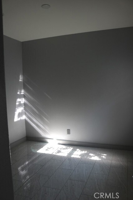 Building Photo - 255 E Santa Fe Ct