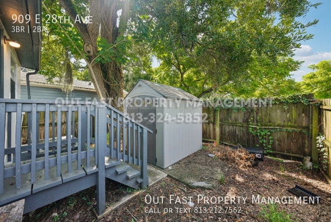 Building Photo - 909 E 28th Ave