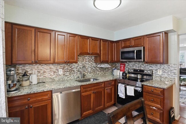 Building Photo - 459 Virginia Ave