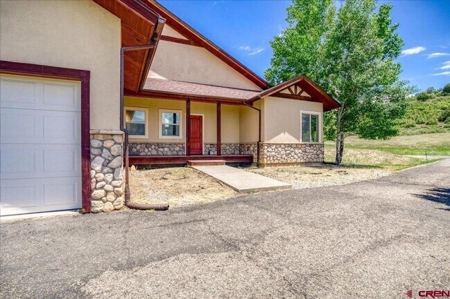 Building Photo - 3-Bedroom Home in Prime Location