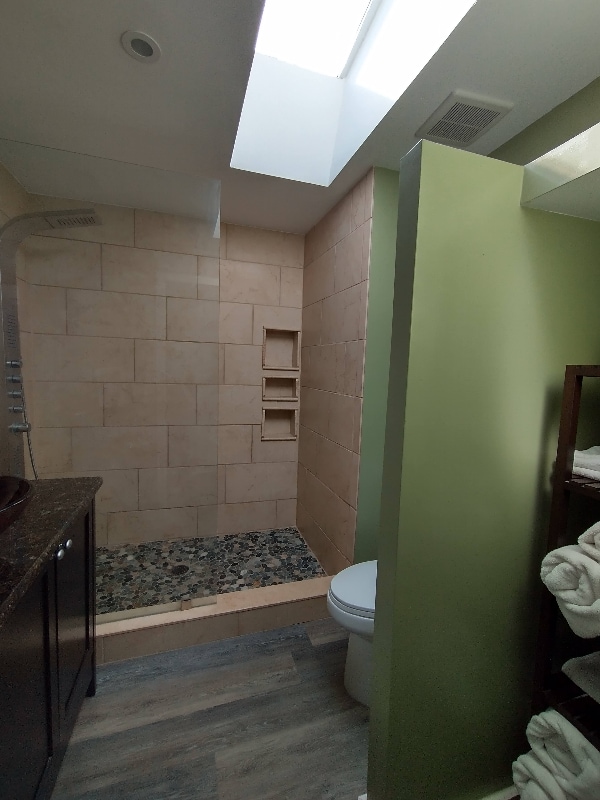 Building Photo - 1865 Washington Ave