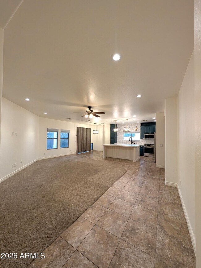 Building Photo - 1184 S Jesse Pl