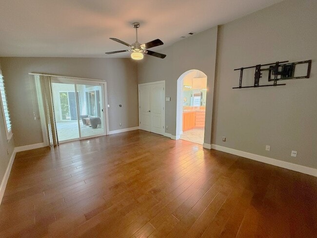 Building Photo - 1018 Kiwi Ct