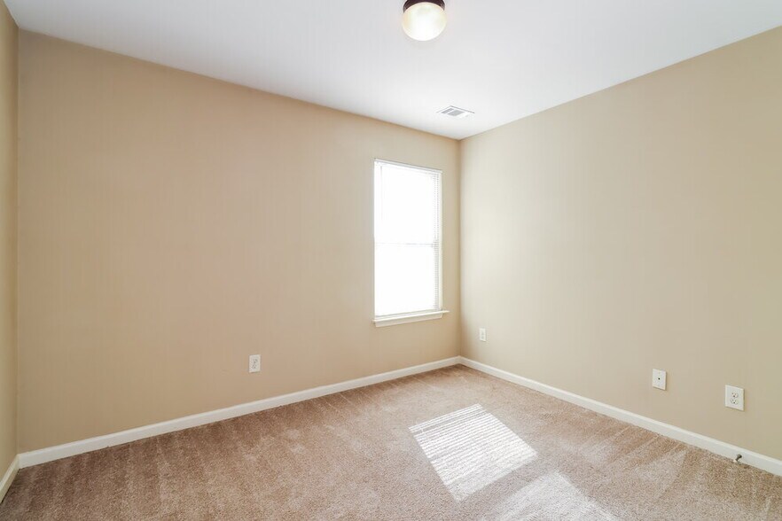 Building Photo - 190 Brightondale Blvd