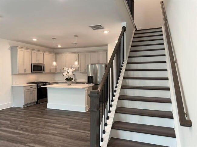 Building Photo - 1603 Aeslin Dr NW