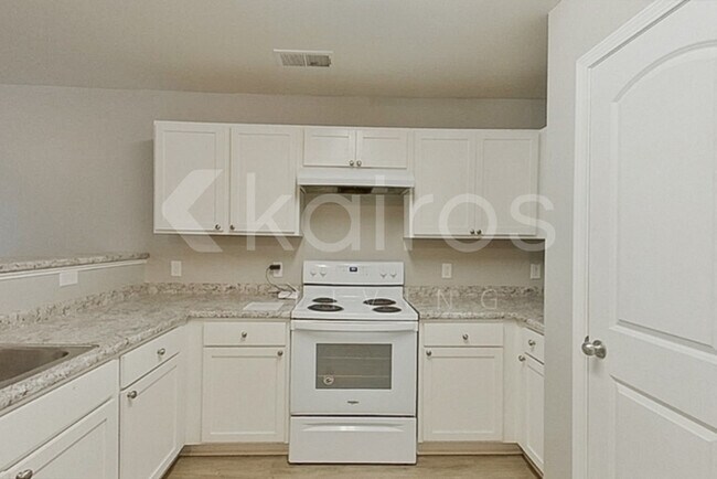 Building Photo - 102 Amber Mill Cir