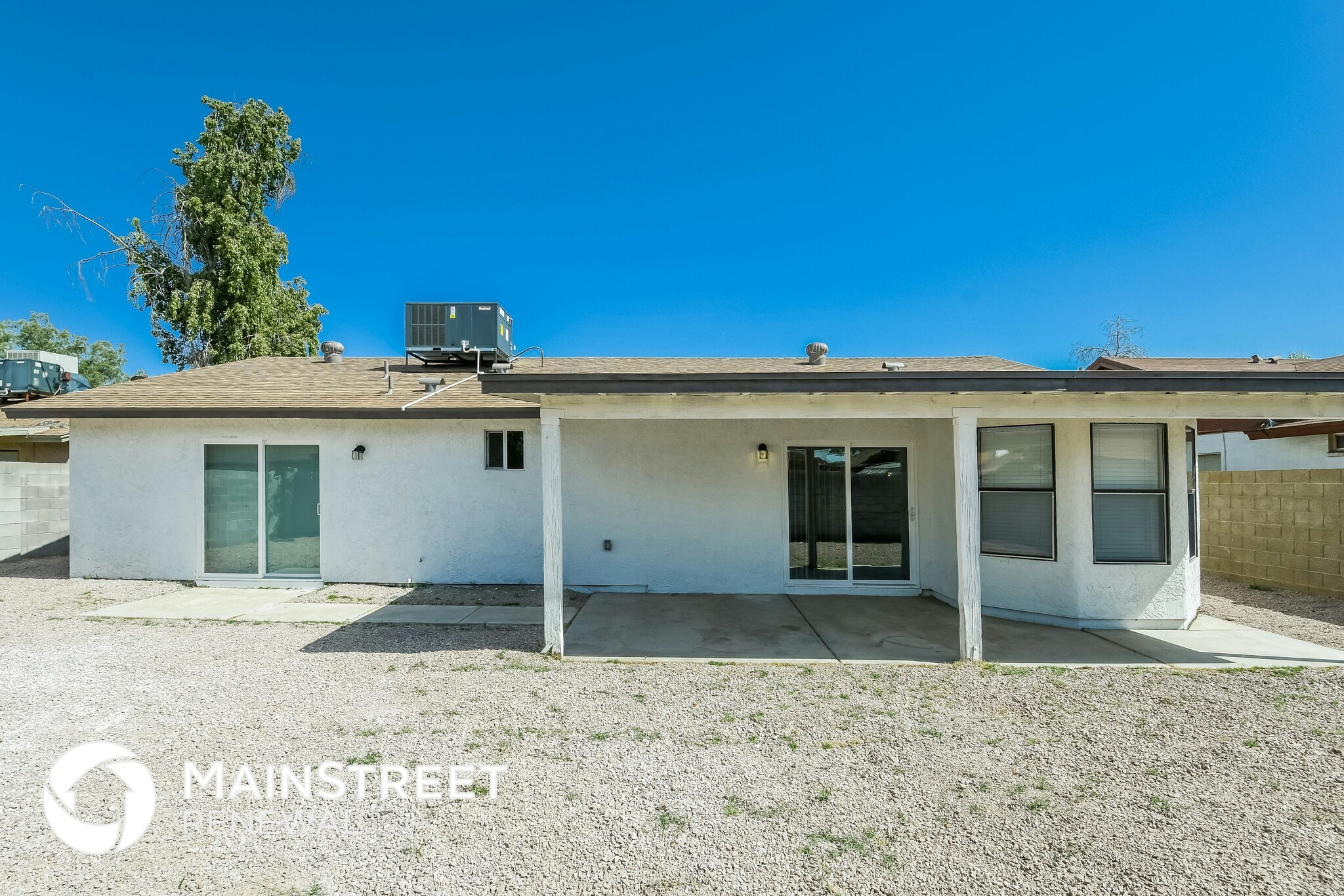Building Photo - 5643 W Sunnyside Dr