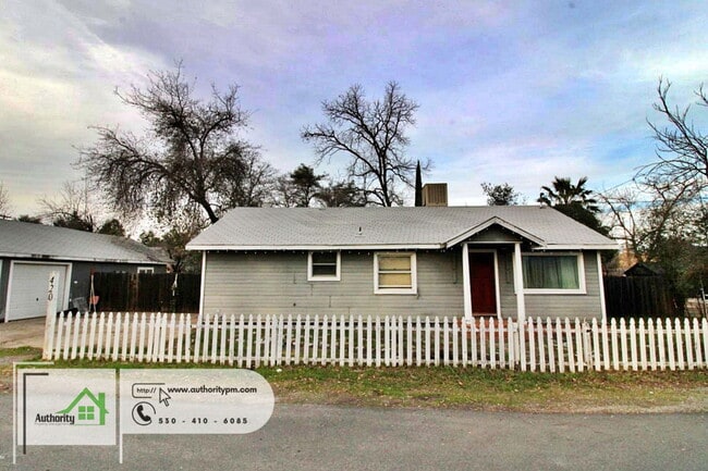 Building Photo - 420 Beagle Ln