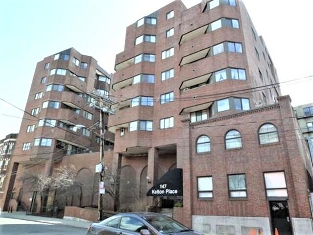 Building Photo - 147 Kelton St