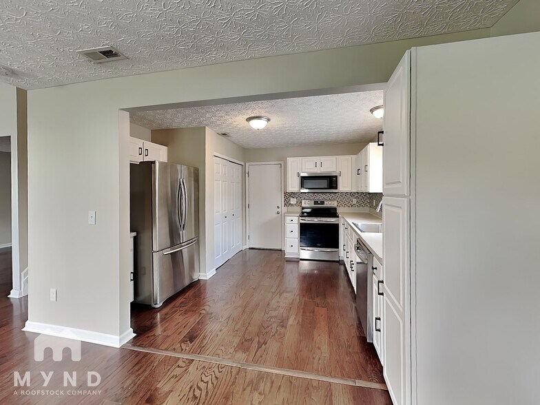 Building Photo - 2179 Balais Ct