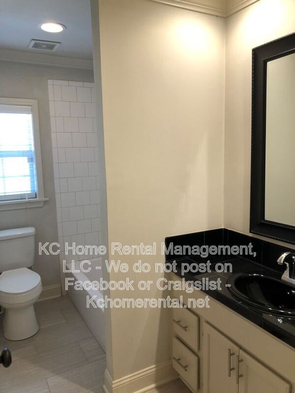 Building Photo - 8234 Main St