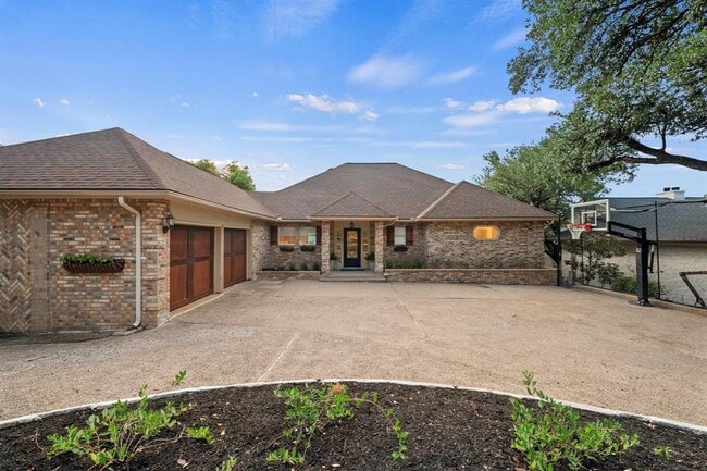 Primary Photo - 3404 Riva Ridge Rd