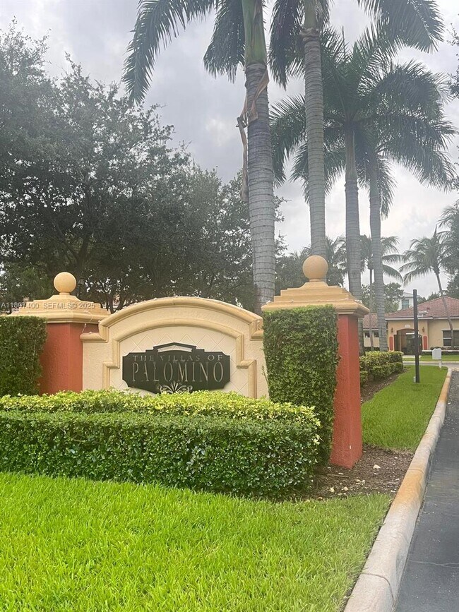 Building Photo - 3310 Palomino Dr